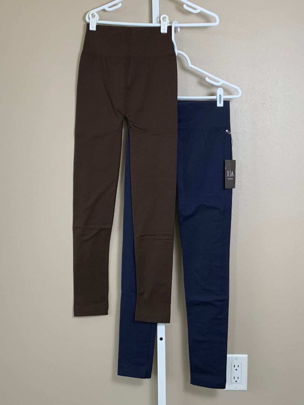 Icon Apparel Fleece Lined Leggings - Lot of (2)